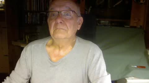 pomme1949 online show from 12-28-24, 05:14