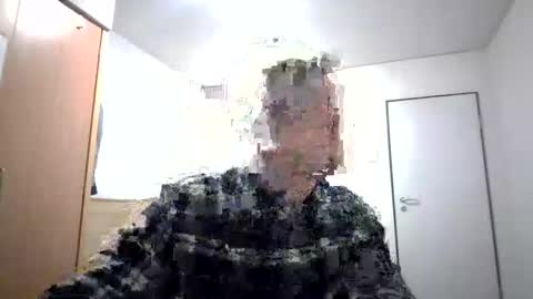 pommesmiteiscreme online show from 01-06-25, 07:13