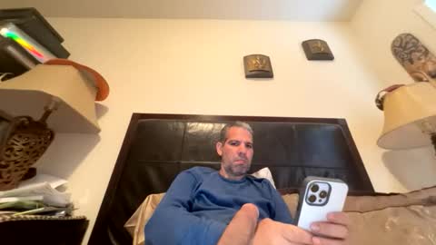 Snapshot of ponchynyc chatting on 04-28-26, 08:36 PONCH online show from 04-28-26, 08:36