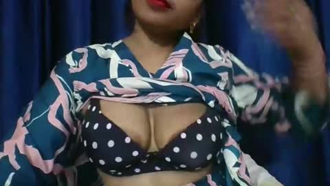 Snapshot of poojalady chatting on 06-24-26, 03:33 poojalady online show from 06-24-26, 03:33