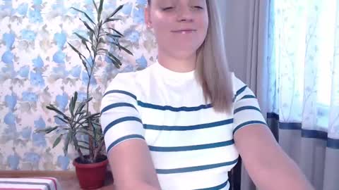 Snapshot of popkornmolli chatting on 01-17-25, 11:38 popkornmolli online show from 01-17-25, 11:38