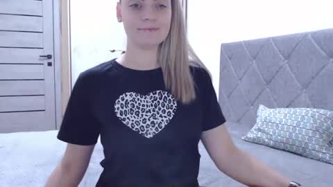 Snapshot of popkornmolli chatting on 02-18-25, 01:11 popkornmolli online show from 02-18-25, 01:11