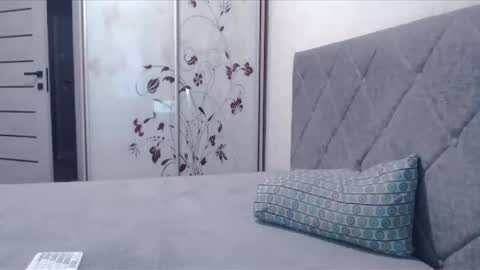 popkornmolli online show from 12-21-25, 09:27