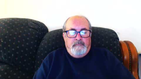Snapshot of poppi_4u chatting on 12-29-24, 11:39 poppi_4u online show from 12-29-24, 11:39