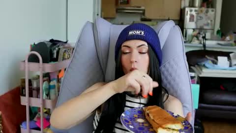 A cadia online show from 11-05-25, 05:57