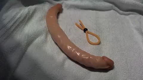 Snapshot of pornaddicted32 chatting on 12-25-24, 01:53 Nick online show from 12-25-24, 01:53