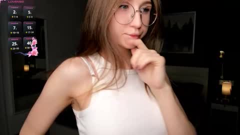 Snapshot of portia_bubbles chatting on 10-28-25, 07:16 Elizabeth online show from 10-28-25, 07:16