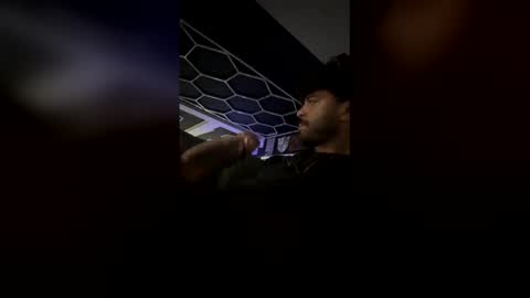 portugues_malvadao2 online show from 03-21-26, 07:57