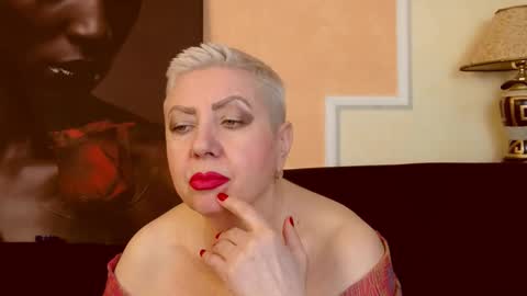 Snapshot of posh_lady chatting on 10-09-25, 09:02 LADY POSH online show from 10-09-25, 09:02