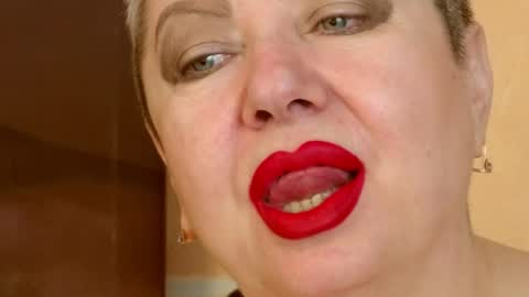 LADY POSH online show from 05-15-26, 09:16