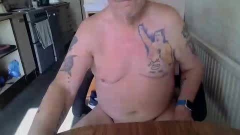 Snapshot of poshman65 chatting on 06-25-26, 07:24 poshman65 online show from 06-25-26, 07:24