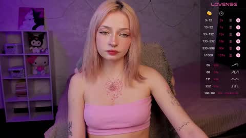 Snapshot of postbaby chatting on 11-13-25, 04:06 Polly inst postbabyyy online show from 11-13-25, 04:06