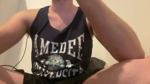 Snapshot of poulpossss chatting on 07-14-26, 11:32 poulpossss online show from 07-14-26, 11:32