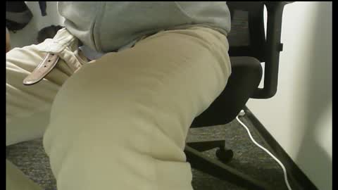 Snapshot of poundtownusa2016 chatting on 11-24-25, 05:12 ConchilDog online show from 11-24-25, 05:12