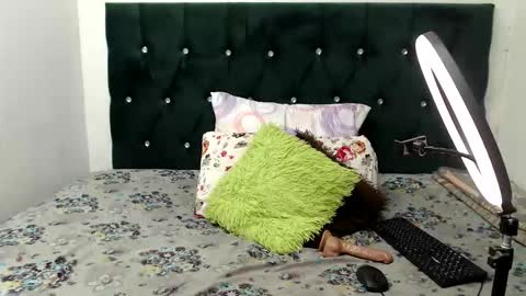 Poundwet1 online show from 02-26-26, 02:54