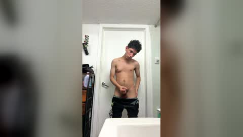 powdy773 online show from 04-22-26, 02:36