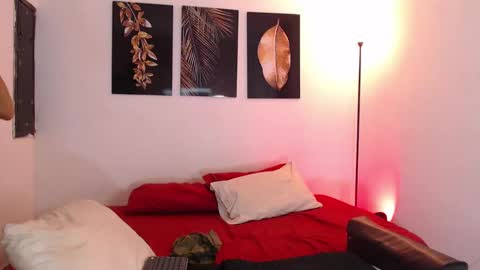 ALEX Y ALEXA online show from 01-15-25, 05:50