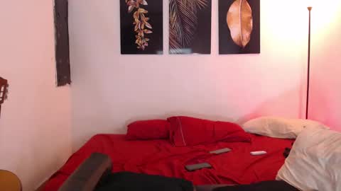 ALEX Y ALEXA online show from 01-19-25, 05:37