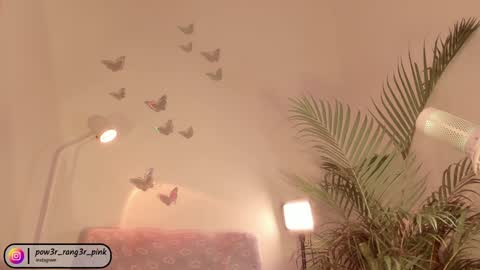 Snapshot of power_ranger_pink chatting on 12-05-24, 10:01 genie online show from 12-05-24, 10:01