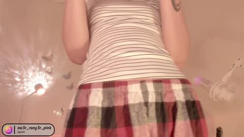 Snapshot of power_ranger_pink chatting on 01-13-25, 07:21 genie online show from 01-13-25, 07:21