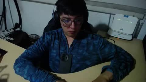 powerfulzeus2 online show from 09-18-25, 02:02