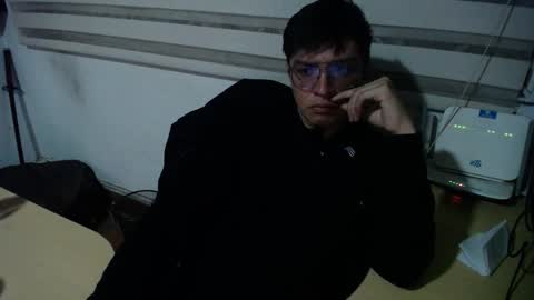 powerfulzeus2 online show from 12-22-25, 04:31