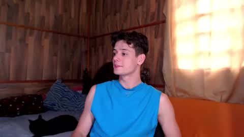 Snapshot of powertwinky chatting on 05-18-26, 09:53 chris independent online show from 05-18-26, 09:53
