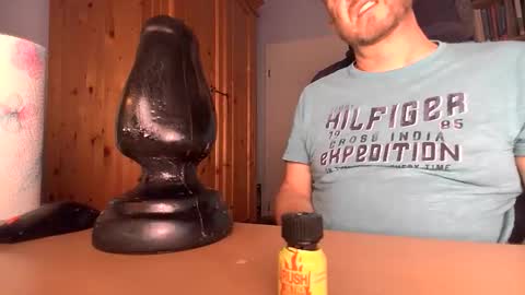 Tom PP online show from 09-16-25, 01:06