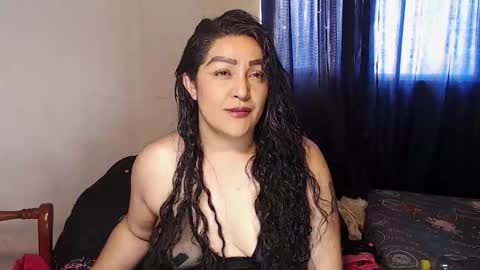 Snapshot of ppepittaaredd chatting on 10-15-25, 04:07 maryana online show from 10-15-25, 04:07