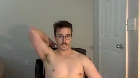 Snapshot of pphoto_95 chatting on 02-20-25, 09:42 Redd online show from 02-20-25, 09:42