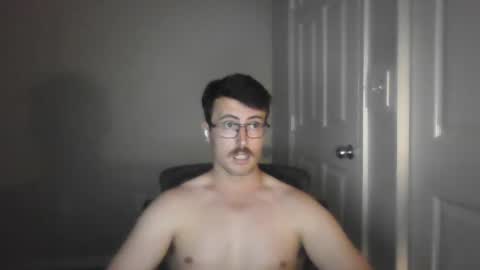 Snapshot of pphoto_95 chatting on 09-09-25, 04:45 Redd online show from 09-09-25, 04:45