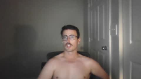 Snapshot of pphoto_95 chatting on 09-17-25, 04:03 Redd online show from 09-17-25, 04:03