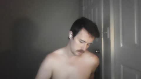 Snapshot of pphoto_95 chatting on 01-13-26, 04:51 Redd online show from 01-13-26, 04:51