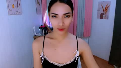 Snapshot of preciosa_banks69 chatting on 05-13-26, 01:19 preciosa_banks69 online show from 05-13-26, 01:19