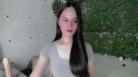 Snapshot of precious_burikatx chatting on 06-18-26, 09:14 Cassie online show from 06-18-26, 09:14