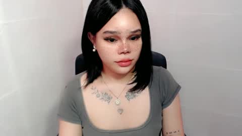 Snapshot of preciousangel69xxx chatting on 12-07-24, 12:35 MAXXINE online show from 12-07-24, 12:35