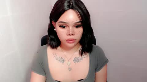 Snapshot of preciousangel69xxx chatting on 01-22-25, 11:21 MAXXINE online show from 01-22-25, 11:21