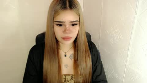 Snapshot of preciousangel69xxx chatting on 03-10-25, 01:34 MAXXINE online show from 03-10-25, 01:34