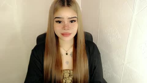 Snapshot of preciousangel69xxx chatting on 03-12-25, 12:53 MAXXINE online show from 03-12-25, 12:53