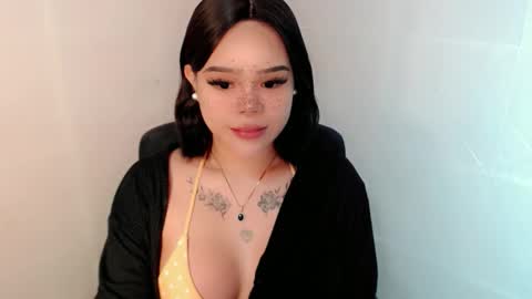 Snapshot of preciousangel69xxx chatting on 11-11-25, 11:21 MAXXINE online show from 11-11-25, 11:21