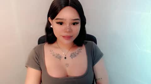 Snapshot of preciousangel69xxx chatting on 11-19-25, 03:39 MAXXINE online show from 11-19-25, 03:39