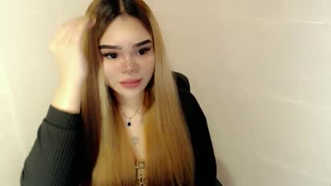 Snapshot of preciousangel69xxx chatting on 02-11-26, 04:17 MAXXINE online show from 02-11-26, 04:17