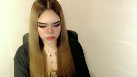 Snapshot of preciousangel69xxx chatting on 03-01-26, 04:47 MAXXINE online show from 03-01-26, 04:47