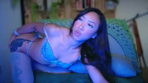 PreeminentJess online show from 10-30-25, 01:07