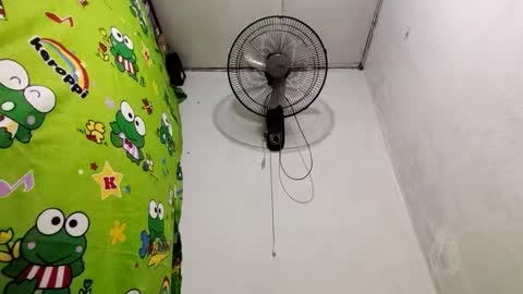 Snapshot of preetydinah chatting on 12-19-24, 09:06 Dinah online show from 12-19-24, 09:06