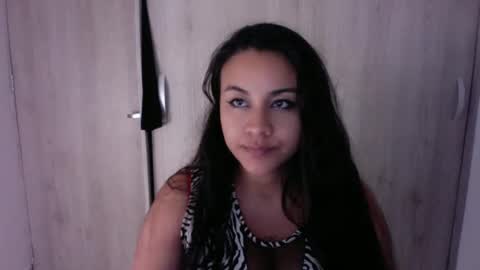 Snapshot of preggo_fantasy chatting on 11-04-25, 04:11 preggo_fantasy online show from 11-04-25, 04:11