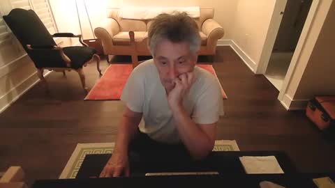 Snapshot of preppydave2525 chatting on 01-08-25, 01:21 preppydave2525 online show from 01-08-25, 01:21