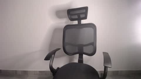 Plux online show from 01-21-25, 01:08