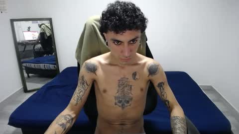 Snapshot of present_the_magic chatting on 03-06-26, 06:48 Plux online show from 03-06-26, 06:48