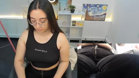 Snapshot of press_anykey chatting on 10-09-25, 12:03 Camila online show from 10-09-25, 12:03